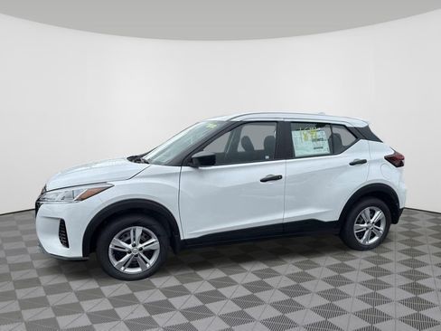 Certified 2025 Nissan Kicks Play S w/ Interior Electronics Package FWD image 15
