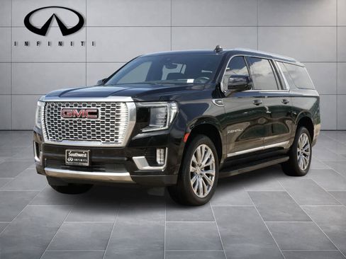 Used 2023 GMC Yukon XL Denali w/ Advanced Technology Package AWD/4WD image 1