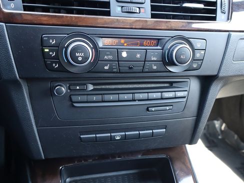 Used 2011 BMW 335i Sedan image 25