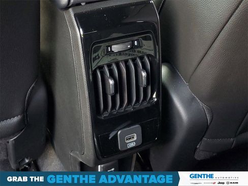 Used 2025 Jeep Compass Limited w/ Sun & Sound Group image 28