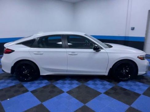 Certified 2025 Honda Civic Sport image 9