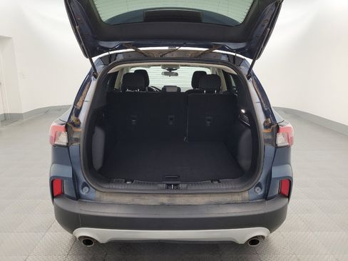 Used 2020 Ford Escape SE image 29