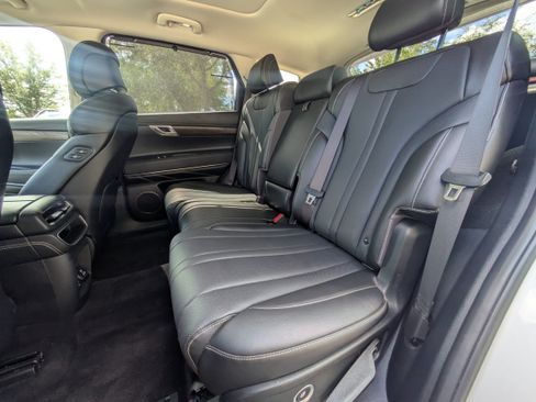 Used 2024 Genesis GV80 3.5T AWD/4WD image 12
