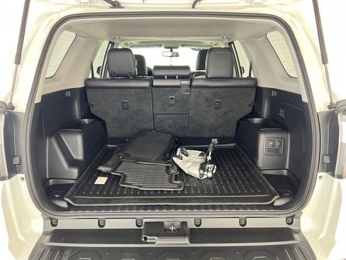 Used 2019 Toyota 4Runner Limited AWD/4WD image 25