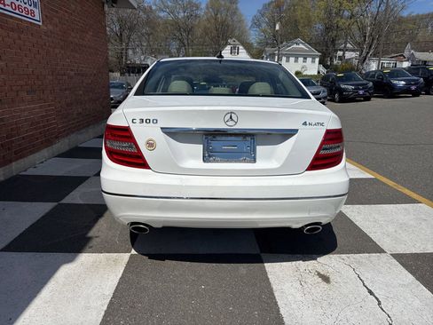 Used 2013 Mercedes-Benz C 300 Luxury image 10