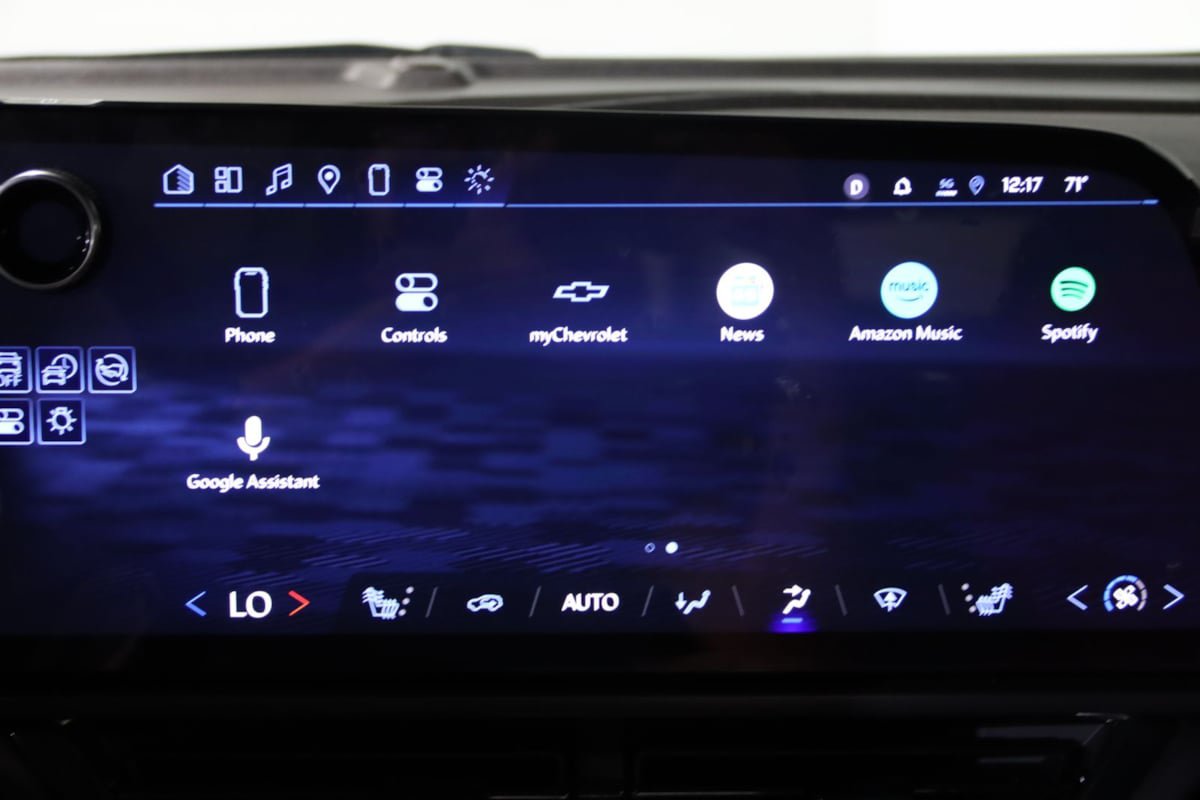 Used 2025 Chevrolet Equinox EV RS FWD image 53