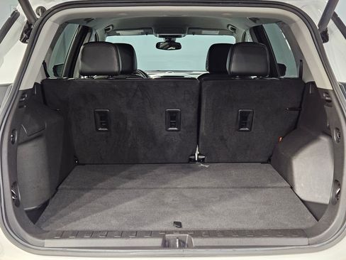 Used 2024 GMC Terrain SLT image 18