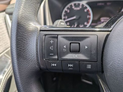 Used 2023 Nissan Rogue SV image 15