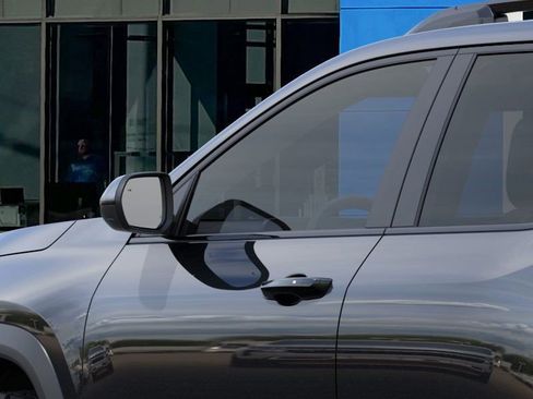 New 2026 Chevrolet Equinox ACTIV w/ Convenience Package III FWD image 12
