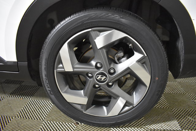 Used 2023 Hyundai Venue SEL w/ Cargo Package FWD image 35
