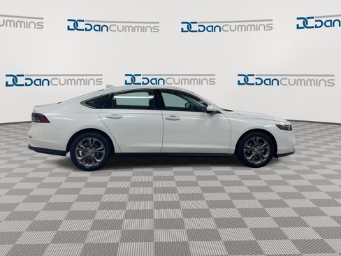 Used 2024 Honda Accord EX image 9
