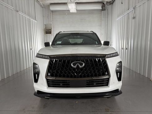 Certified 2026 INFINITI QX80 4WD w/ Sport Exterior Package image 3