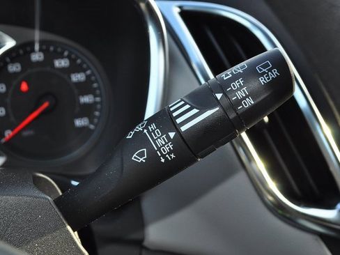 Used 2023 Chevrolet Equinox LS w/ LS Convenience Package image 34