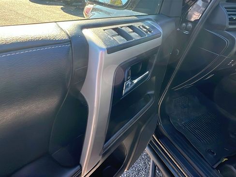 Used 2018 Toyota 4Runner SR5 w/ Wilderness Package image 12