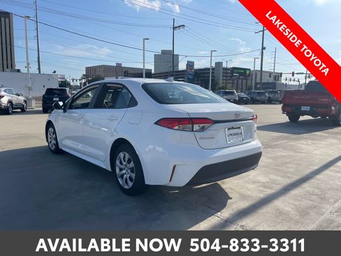 Used 2023 Toyota Corolla LE FWD image 3
