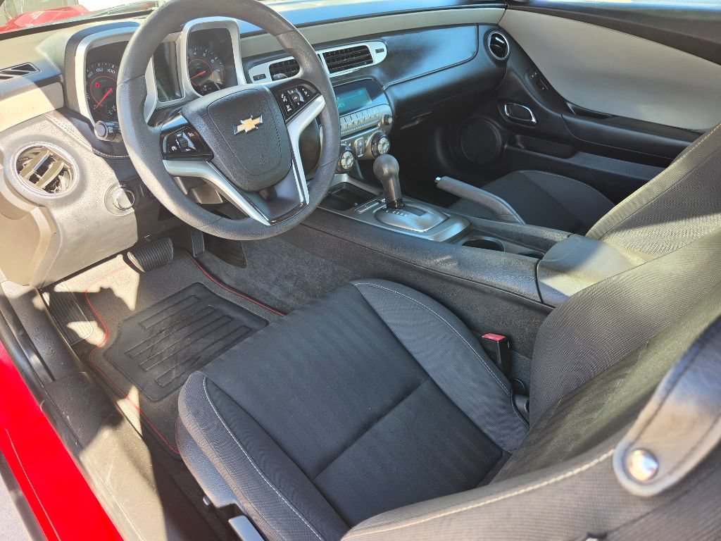 Used 2013 Chevrolet Camaro LS RWD image 17