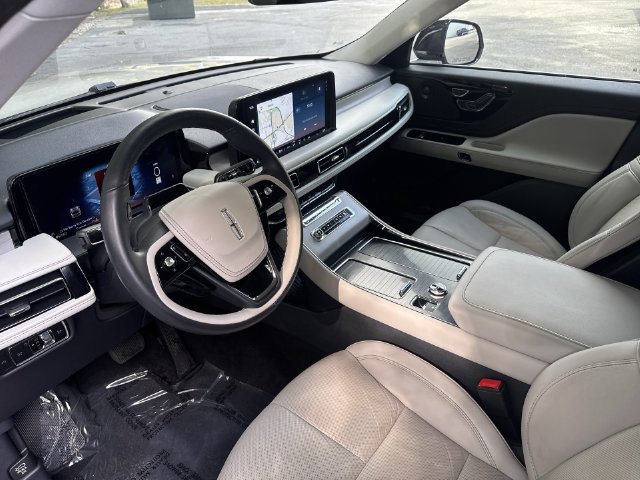 Used 2025 Lincoln Aviator Reserve w/ Illumination Package AWD/4WD image 18