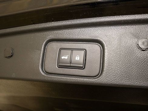 Certified 2024 Nissan Pathfinder SL image 7