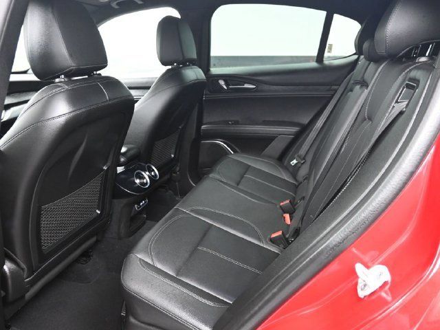 Used 2023 Alfa Romeo Stelvio Sprint AWD/4WD image 11