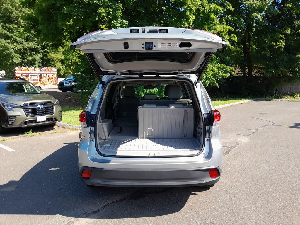Used 2018 Toyota Highlander XLE AWD/4WD image 40