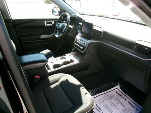 Used 2023 Ford Explorer XLT AWD/4WD image 31