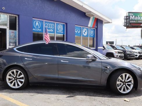 Used 2018 Tesla Model 3 Long Range AWD/4WD image 4