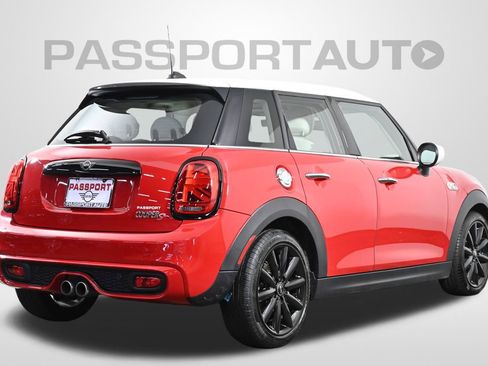 Used 2021 MINI Cooper S image 9