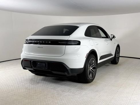 Certified 2025 Porsche Macan Electric RWD image 5