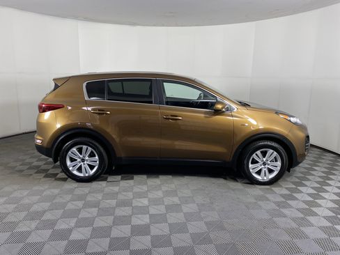 Used 2018 Kia Sportage LX AWD/4WD image 5