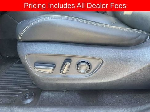 Used 2022 Toyota RAV4 XLE Premium AWD/4WD image 22