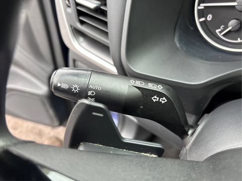 Used 2023 Nissan Rogue SV AWD/4WD image 24