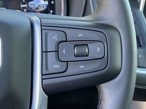 Used 2024 GMC Yukon XL SLT w/ SLT Luxury Package image 26