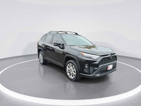 Used 2025 Toyota RAV4 XLE Premium w/ Weather Package AWD/4WD image 2