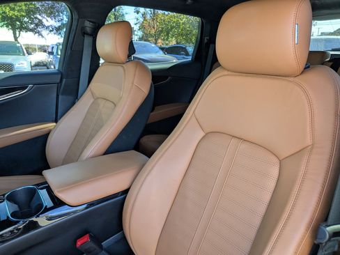 Used 2023 Lincoln Nautilus Black Label w/ Class II Trailer Tow Package image 11