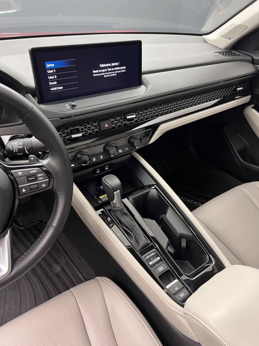 Used 2024 Honda Accord Touring image 5