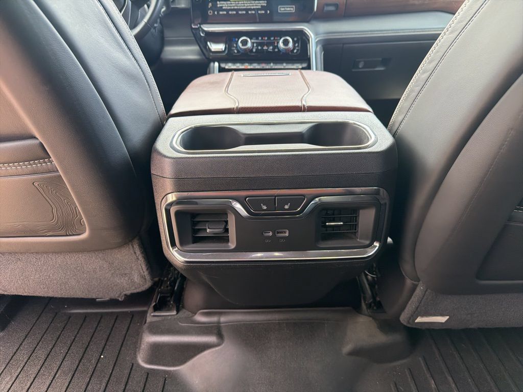 Used 2024 GMC Sierra 3500 Denali Ultimate w/ LPO, GMC Protection Package AWD/4WD image 23