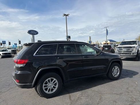 Used 2020 Jeep Grand Cherokee Laredo AWD/4WD image 5