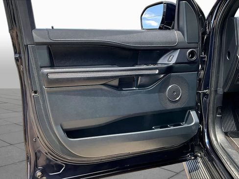 Used 2021 Ford Expedition XLT RWD image 21