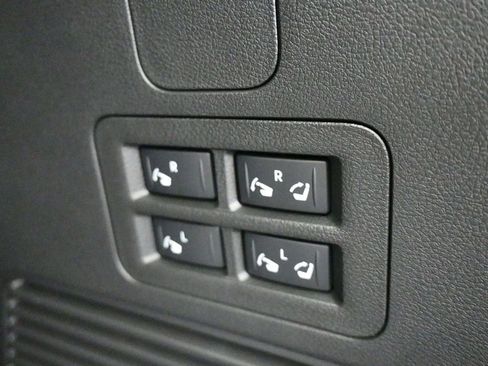 Used 2026 Nissan Armada SL RWD image 10