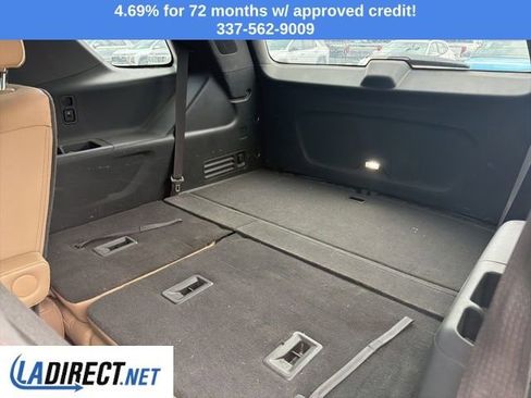 Used 2022 Chevrolet Traverse Premier FWD image 6