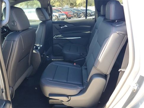 New 2026 Chevrolet Traverse Z71 w/ Driver Confidence Package image 7