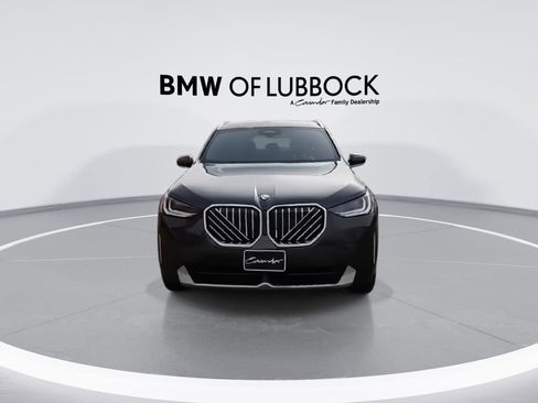 Used 2025 BMW X3 xDrive30i AWD/4WD image 3