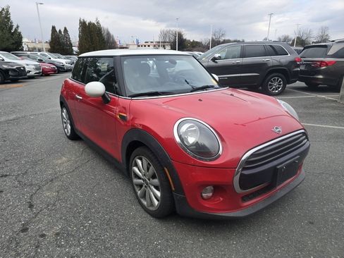 Used 2019 MINI Cooper 2-Door Hardtop image 1