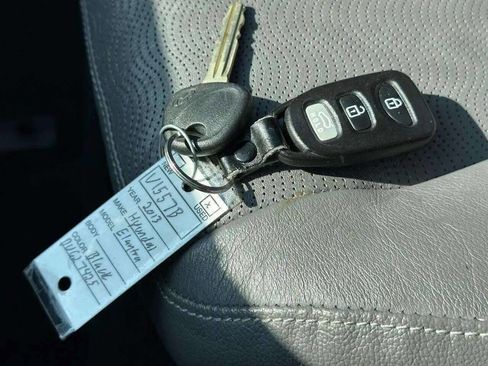 Used 2013 Hyundai Elantra Limited image 30