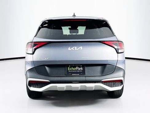 Used 2025 Kia Sportage LX image 7