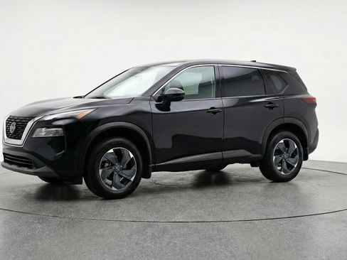 Used 2025 Nissan Rogue SV AWD/4WD image 3