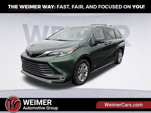 Used 2021 Toyota Sienna Platinum AWD/4WD image 1