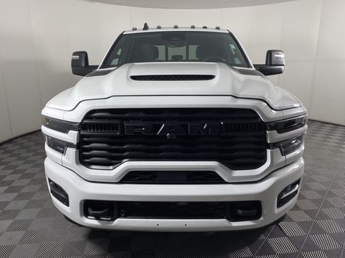 New 2026 RAM 2500 Tradesman AWD/4WD image 10