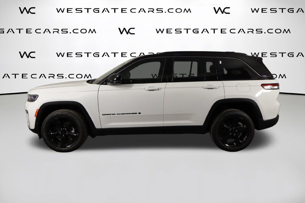Used 2026 Jeep Grand Cherokee Limited w/ Limited Altitude Package AWD/4WD image 5