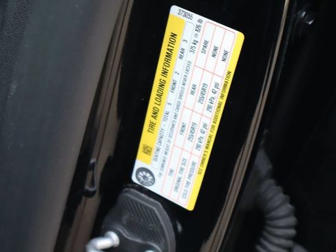 Used 2025 Tesla Model Y Long Range RWD image 24
